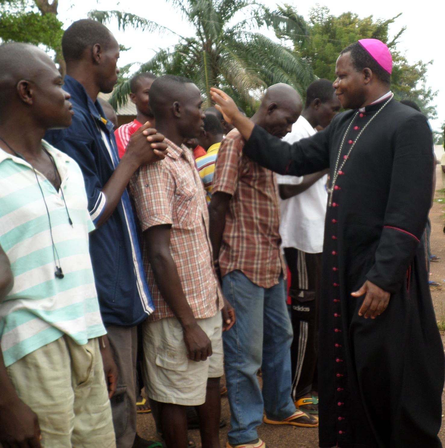 Visit of Archbishop Dieudonné Nzapalainga to Camp Beal