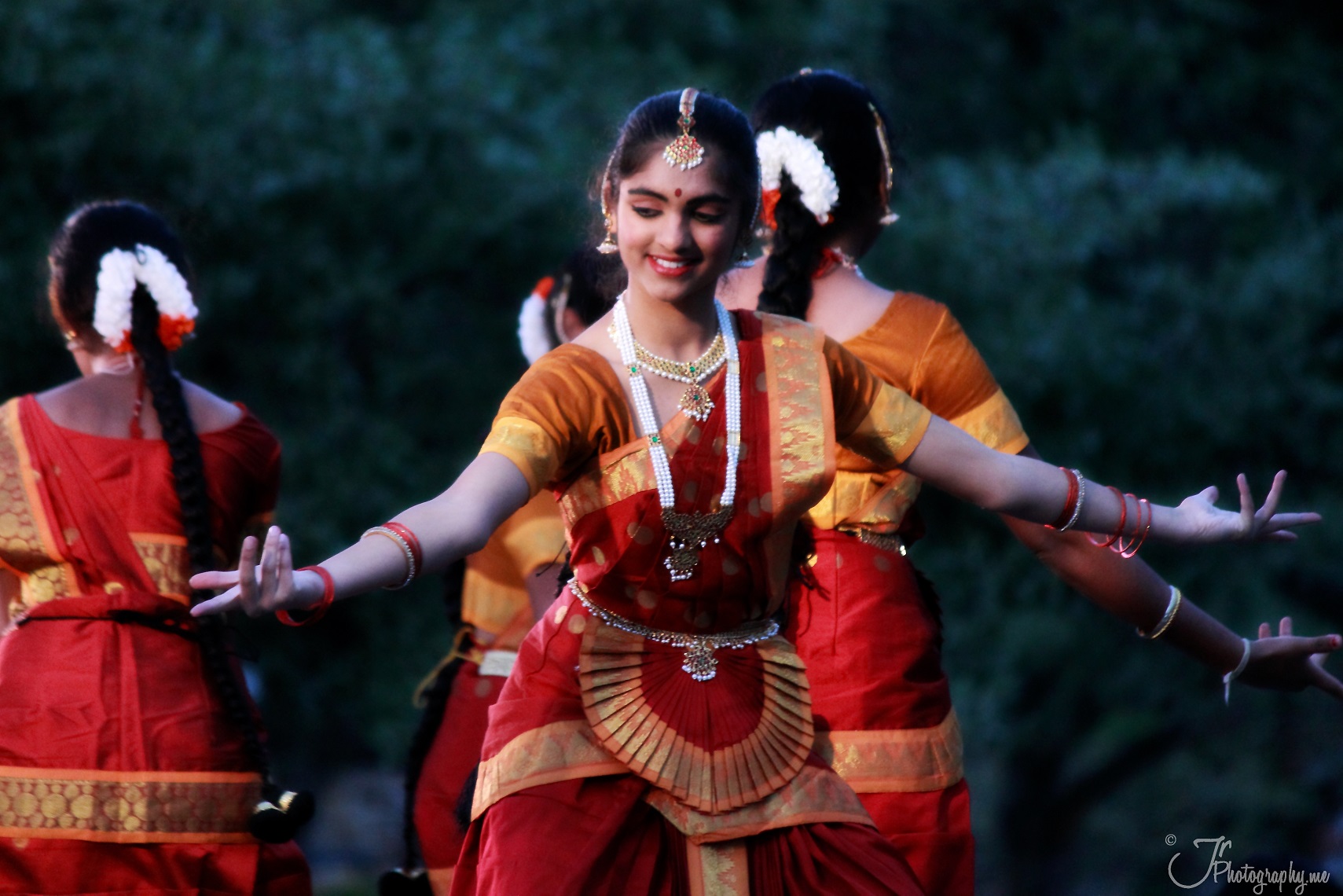 Dipavali Hindu festival and dance