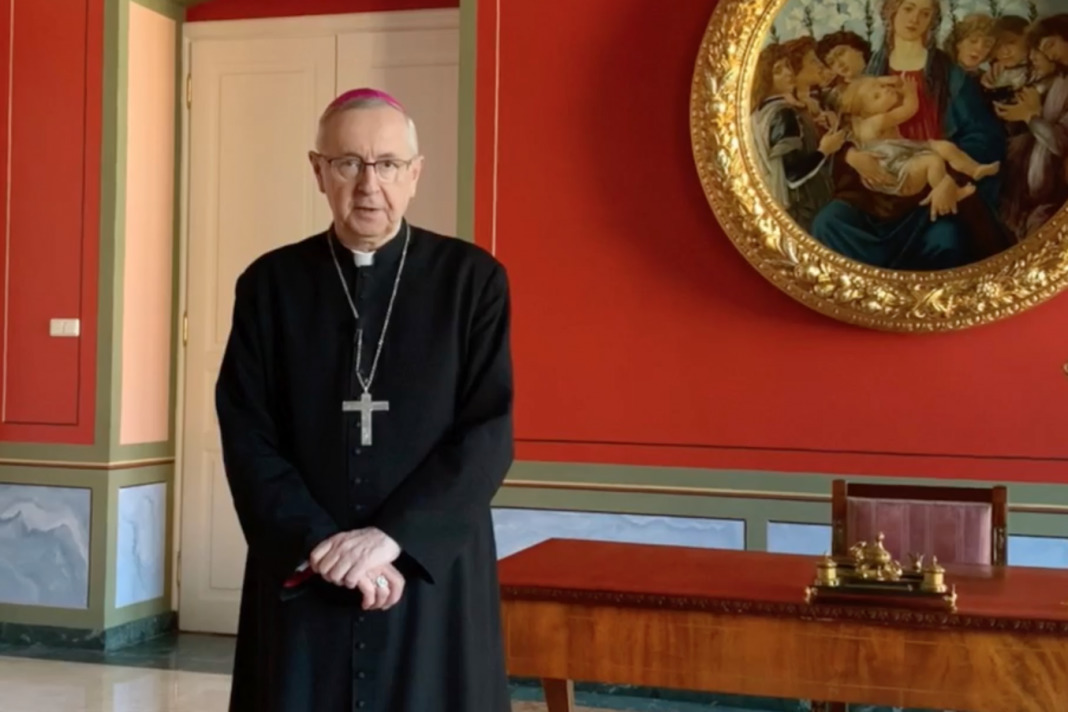 Chairman of Polish Bishops’ Conference Thanks Healthcare Workers