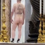 Vatican: Naked Man Goes Up To Main Altar of Saint Peter’s Basilica