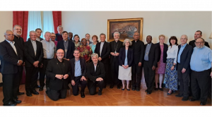 group of theologians (women and men, bishops, priests, consecrated men and women, and lay people) from different continents worked on the 107 reports from the Bishops' Conferences