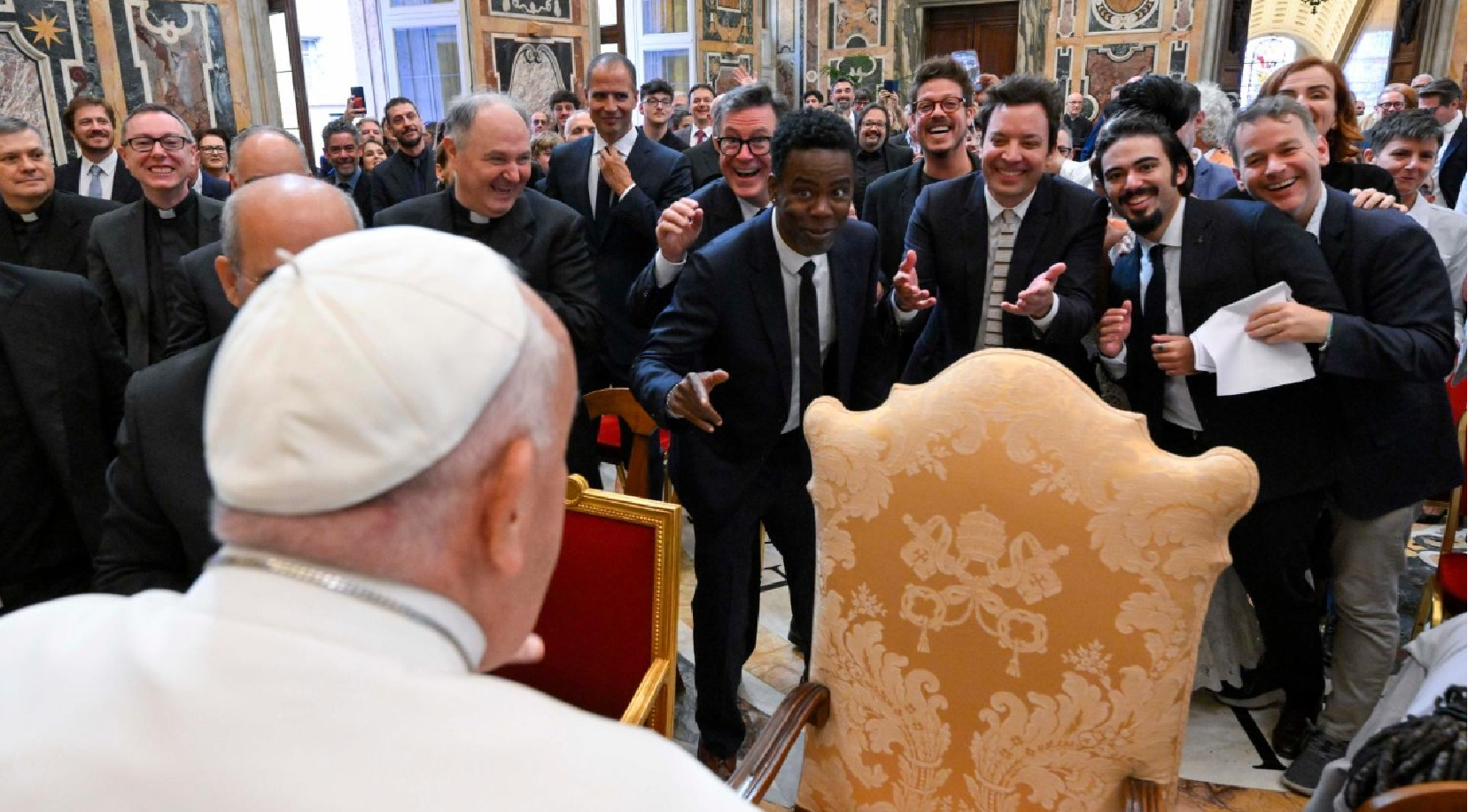Pope Francis received in audience 107 figures from the world of humor and comedy