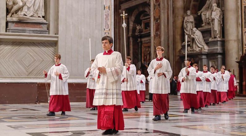 Approximately 50,000 altar servers are expected to attend, accompanied by the President of CIM