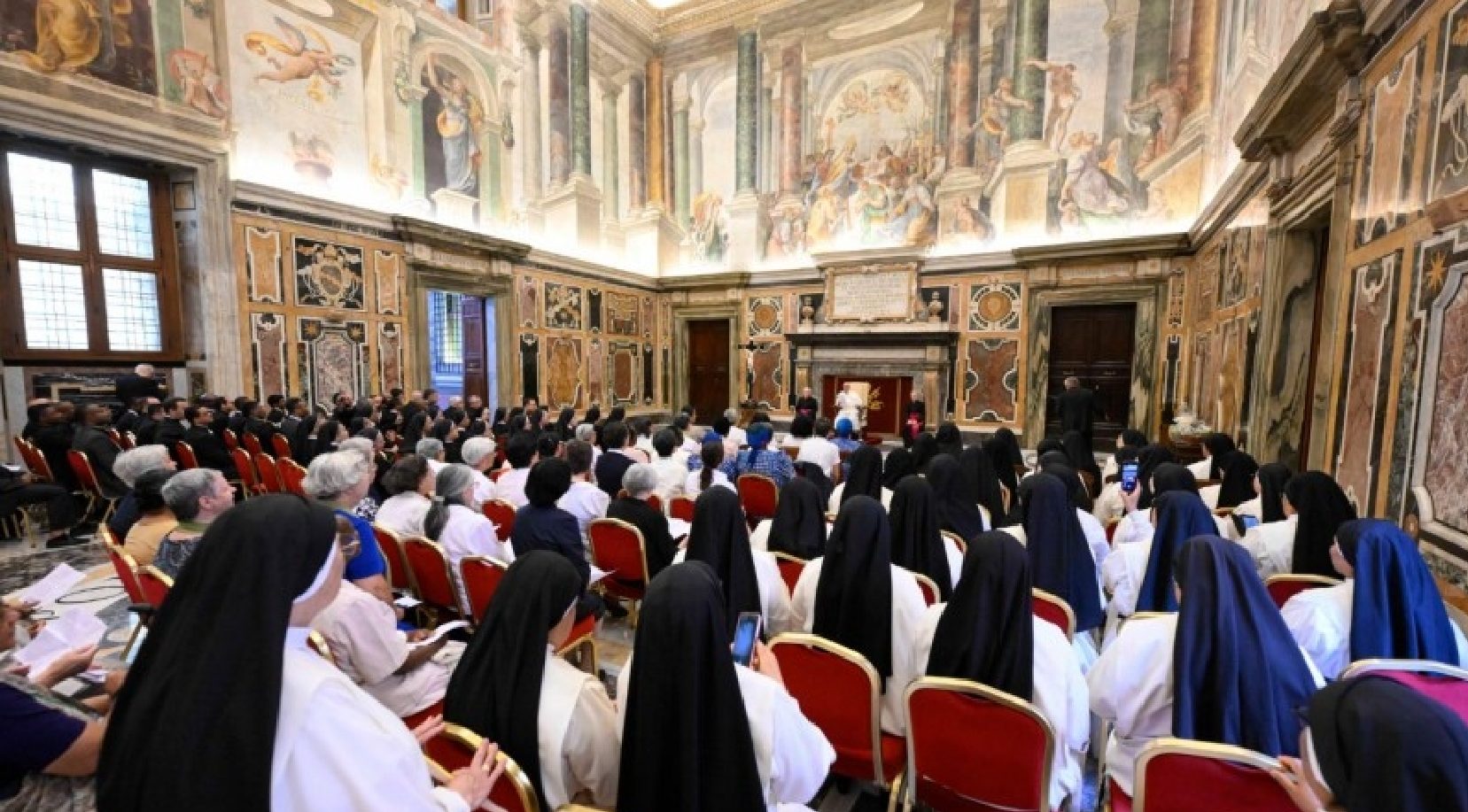 Pope Francis received four religious congregations that were celebrating their General Chapter in Rome