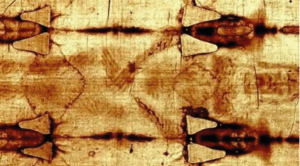 The scientists were able to determine the antiquity of the Shroud when studying the deterioration of the linen’s cellulose, a process that occurs gradually over time.