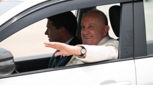 Pope Francis arrived to Yakarta airport