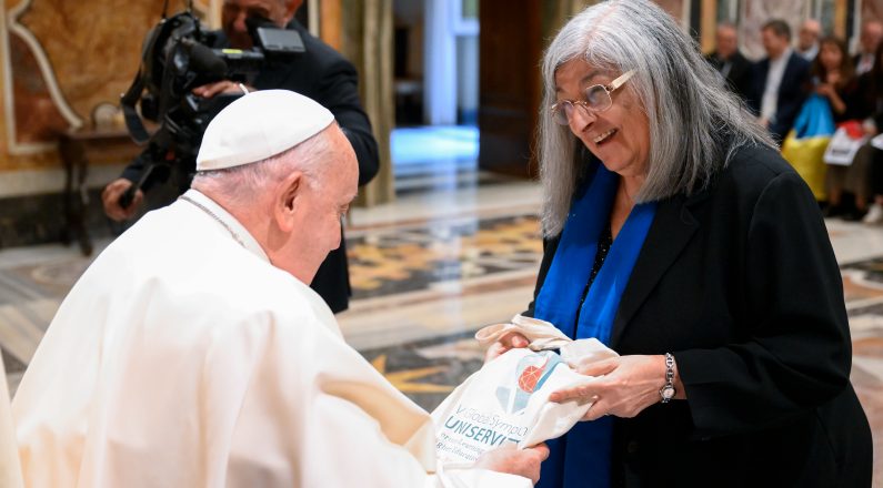 Pope Francis received the Uniservitate team in a private audience, the global program promoting service-learning in Catholic Higher Education Institutions