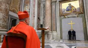 Led by Cardinal Mauro Gambetti, the event began with a solemn prayer