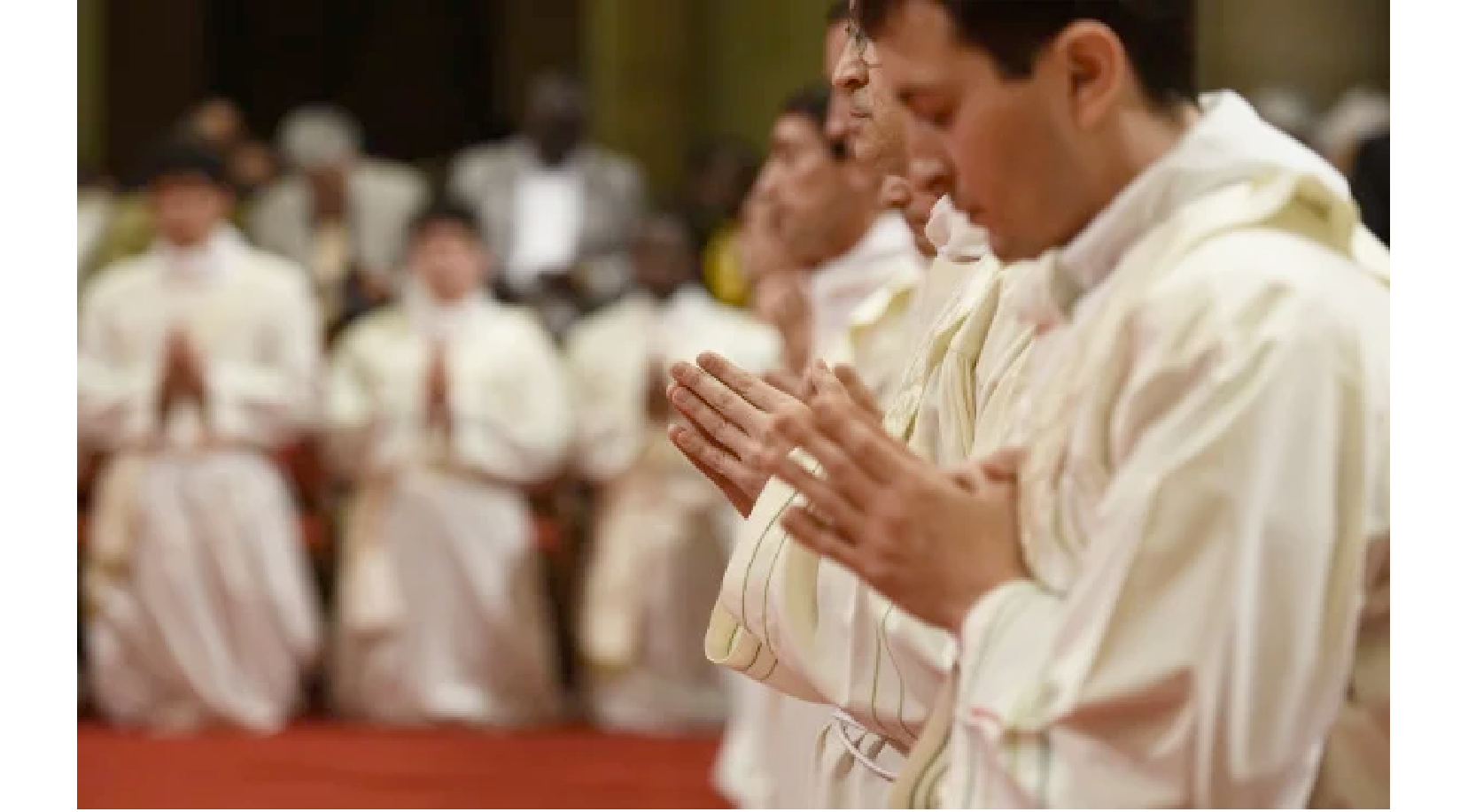 Surprising research data among French clergy: the younger they are, the more conservative… and happy they are