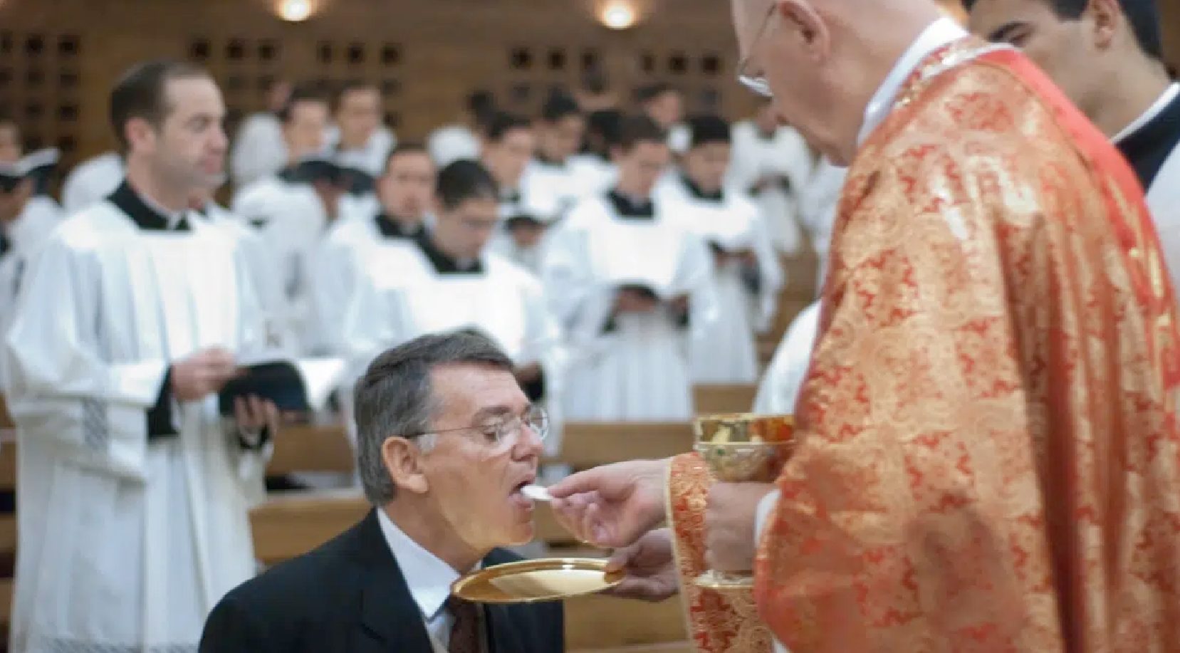 Questions about liturgy: Kneeling at the Consecration and for Communion