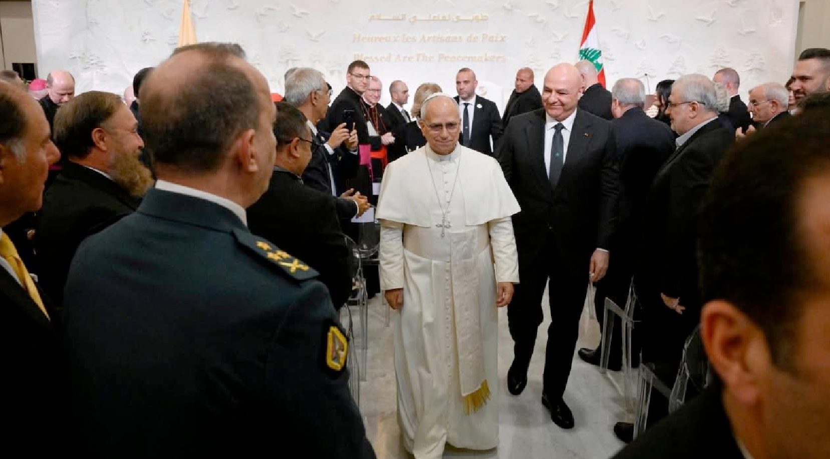 [Pope in Lebanon: Day 1] What does it mean to be peacemakers? Pope Leo XIV responds during a meeting with civil authorities in Lebanon