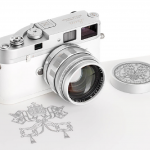 Pope Francis’ camera to be auctioned: bidding starts at this impressive starting price