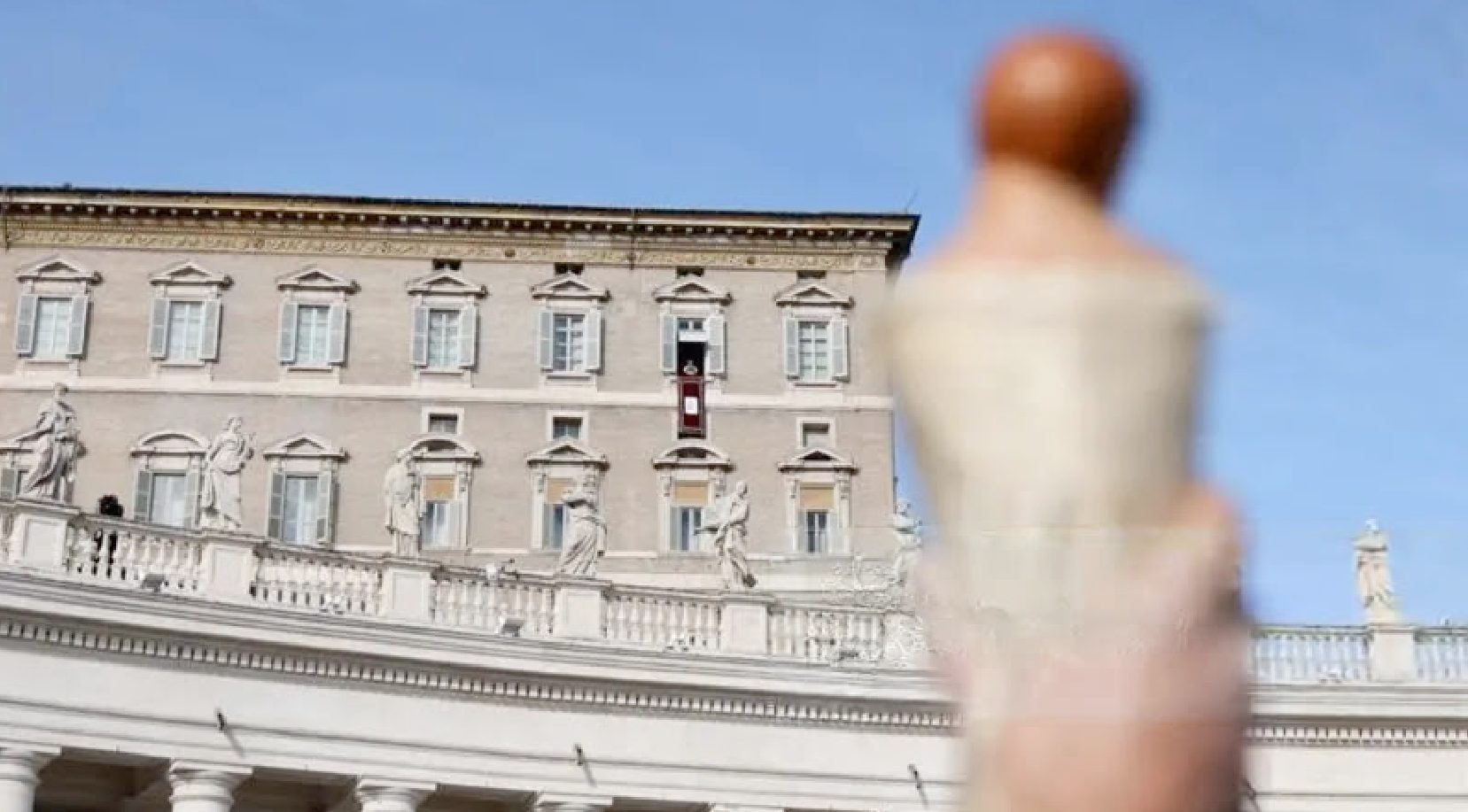 PHOTO GALLERY: Pope Leo XIV revives childhood tradition: mass blessing of “baby Jesus” figures at the Vatican