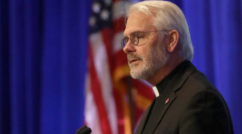 Leader of U.S. bishops calls for Holy Hour in light of current situation in the United States