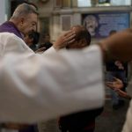 USA: Judge orders that migrants detained by ICE be allowed to receive ashes on Wednesday, 2026