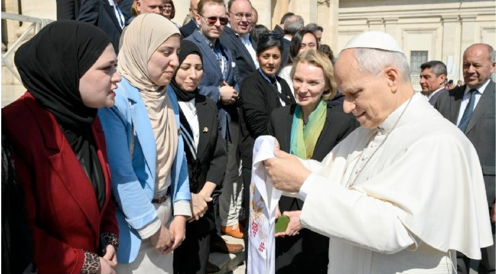 Pope Meets with Israeli and Palestinian Women at the Vatican
