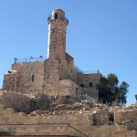 Israel expropriates the tomb of the prophet Samuel, but for the Palestinians the target is al-Aqsa