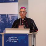 German bishop defies the Vatican’s ban on the homily, without claiming the right to violate it German bishop defies the Vatican’s ban on the homily, without claiming the right to violate it